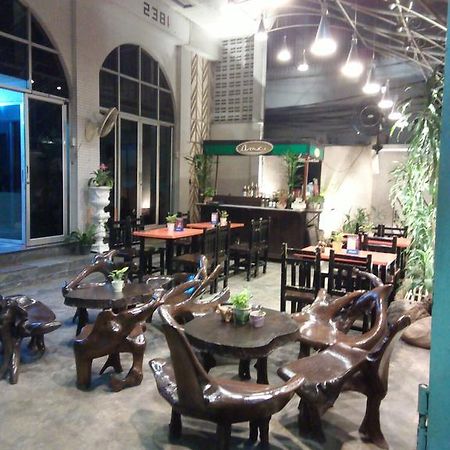 The Grand Palace Hostel Bangkok Buitenkant foto